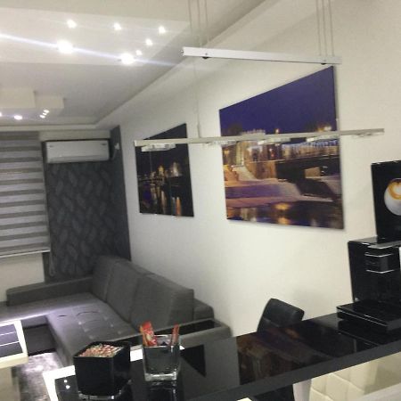 Ni Grey Apartment מראה חיצוני תמונה