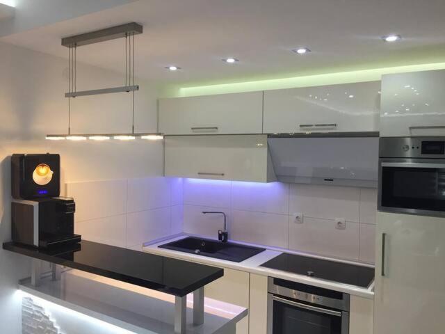 Ni Grey Apartment מראה חיצוני תמונה