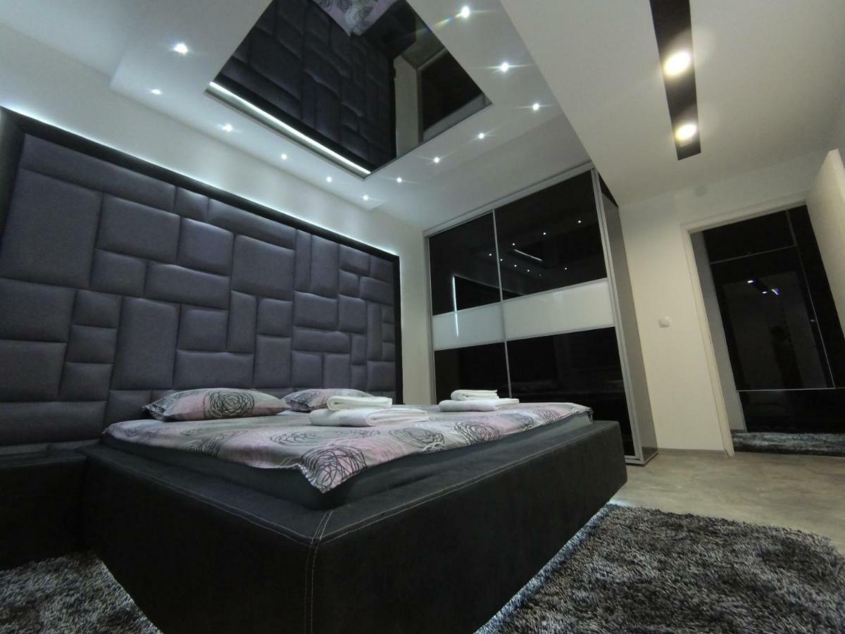 Ni Grey Apartment מראה חיצוני תמונה